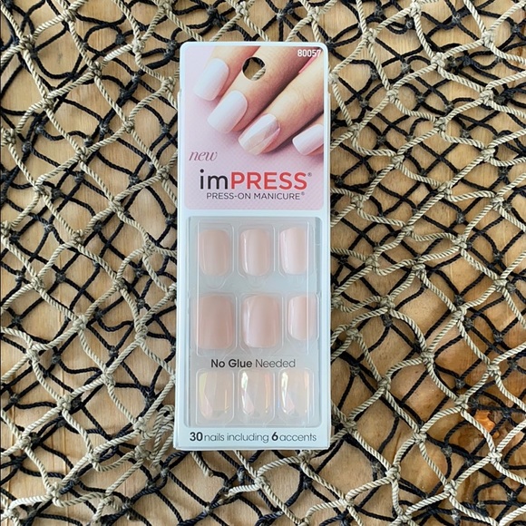 Press On Nails - Picture 3 of 6